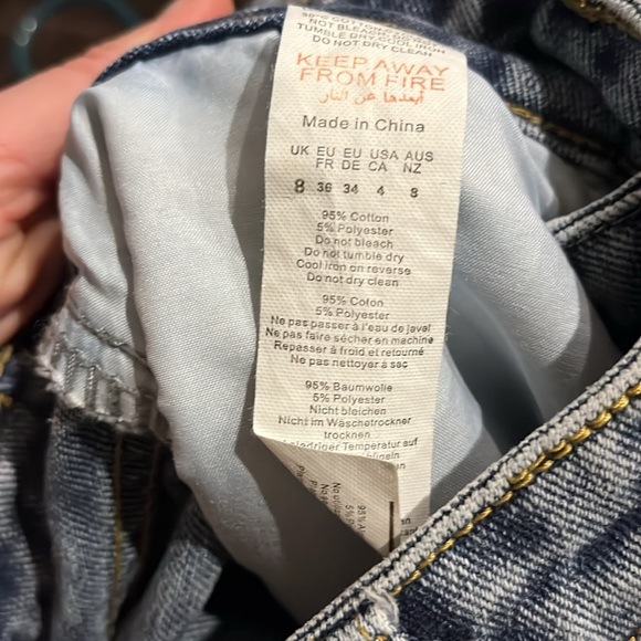 PrettyLittleThing Blue High Rise Jeans - Picture 7 of 9